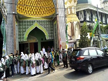 Pesantren Darussalam Surabaya