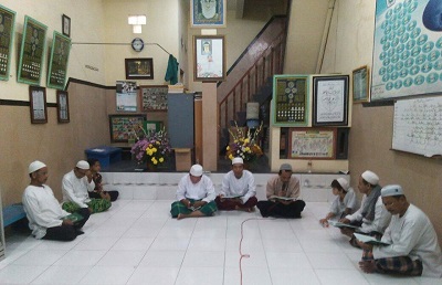 Majelis Dzikir atthoyyibah Surabaya