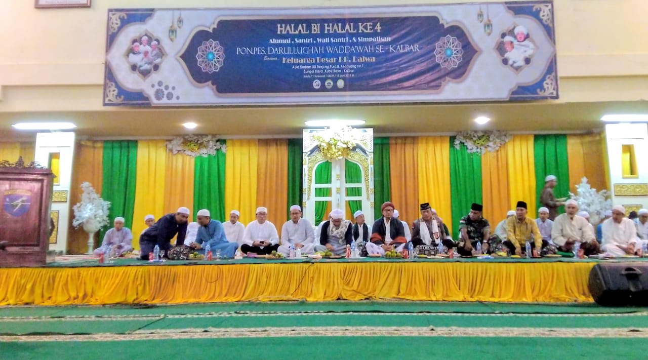 Masayikh DALWA Hadiri Halal Bi Halal Alumni di Kalimantan Barat