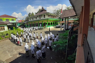 Pesantren Miftahussholihin Banjarnegara