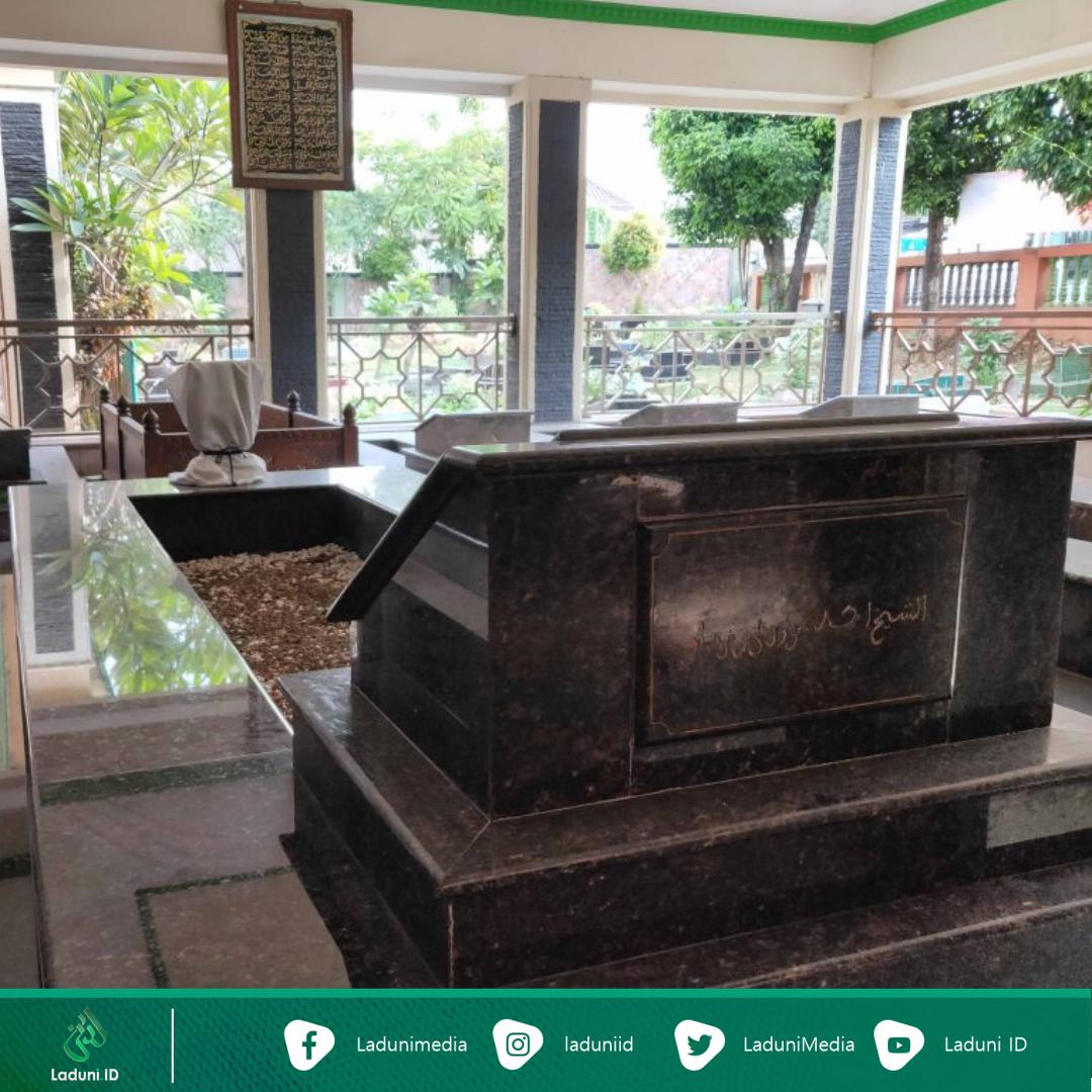 Ziarah Makam Syekh Ahmad Marzuqi bin Ahmad Mirshod (Guru Marzuqi Cipinang Muara)