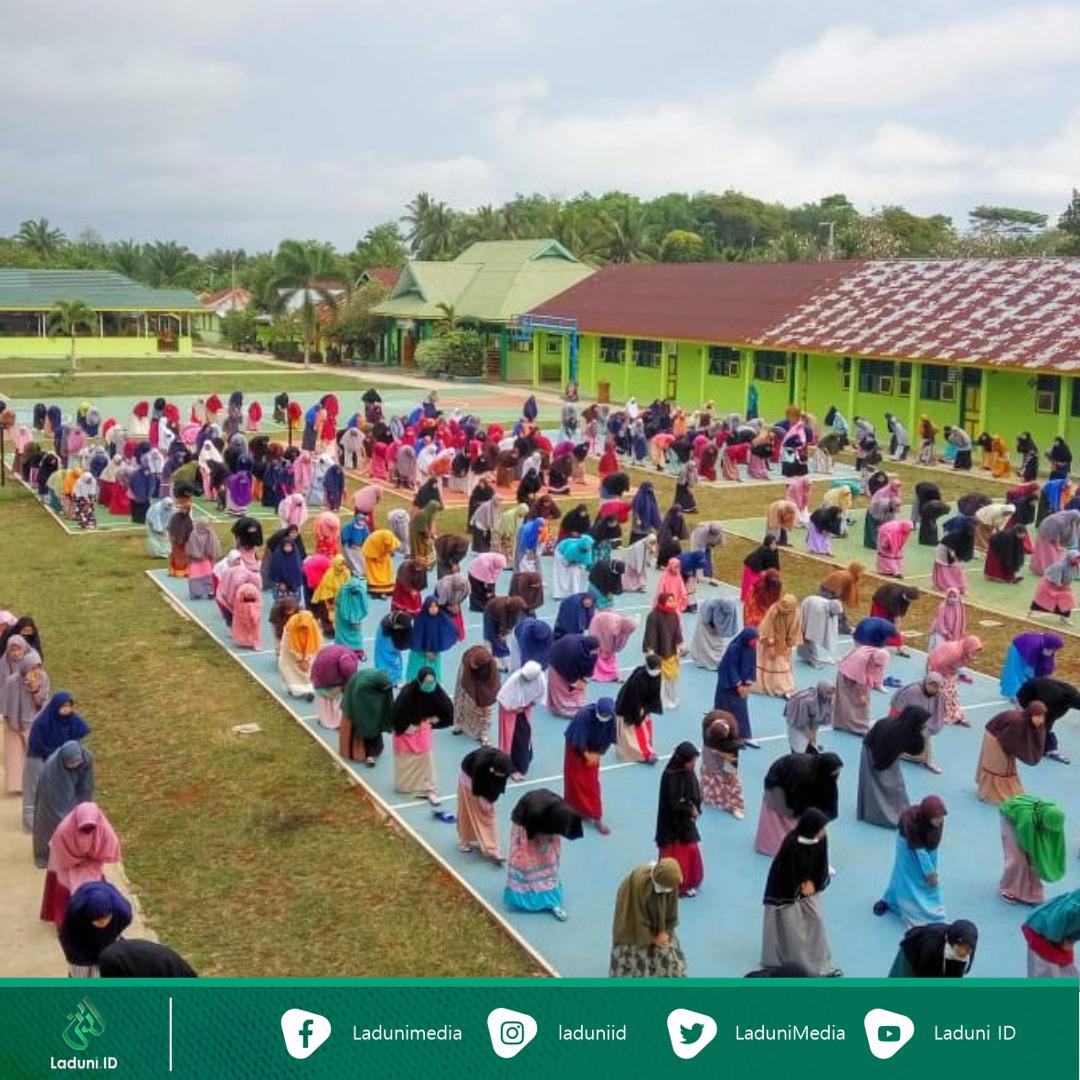 Kenapa Pesantren Liburnya Hari Jumat? Ini Jawabannya