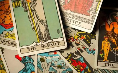 Penjelasan Hukum tentang Meramal Menggunakan Kartu Tarot