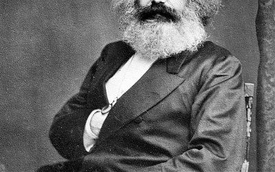 Hegel dan Marx Tidak Laku di SIni