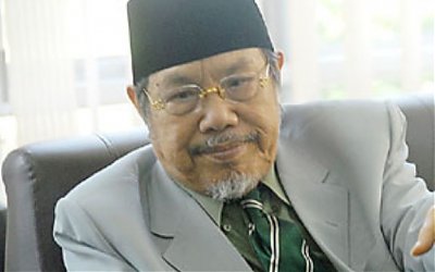 Kiai Tolchah Hasan dan Pengamalan ASWAJA