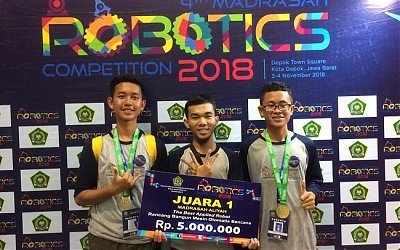 MAN IC SAmbas Raih Juara di Ajang Robotics Competition 2018 Tingkat Nasional