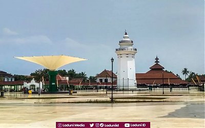 Ziarah di Makam Sultan Maulana Hasanuddin, Pendiri Kesultanan Banten