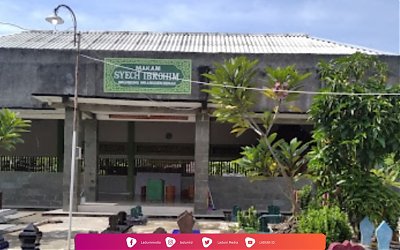 Ziarah di Makam KH. Ibrahim Brumbung, Muassis Pesantren Ibrohimiyah Demak