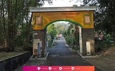 Ziarah di Makam KH. Nawawi Berjan, Pelopor Berdirinya JATMAN
