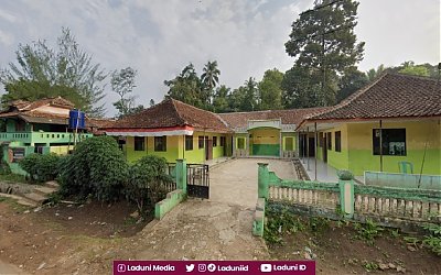 Ziarah di Makam KH. M. Chaedar, Muasis Pesantren Nurul Falah, Pandeglang