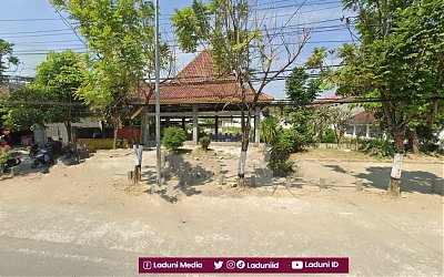 Ziarah di Makam KH. Abu Dzarrin, Muasis Pesantren Abu Dzarrin Bojonegoro
