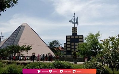 Ziarah di Makam KH. Salahuddin Wahid (Gus Sholah), Masyayikh Pesantren Tebuireng Jombang