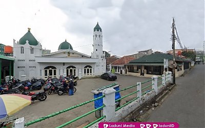 Ziarah di Makam Habib Abdullah Bin Mukhsin, Habib Keramat dari Empang, Bogor