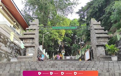Ziarah di Makam Sunan Giri, Waliyullah dari Gresik