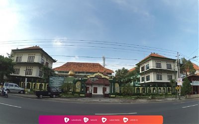 Ziarah di Makam KH. Idris Jamsaren, Masyayik Pesantren Jamsaren Solo