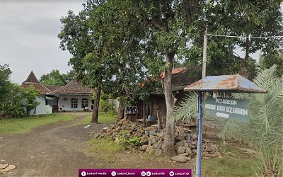 Ziarah di Makam KH. Abu Dzarrin, Pengasuh Pesantren Sidogiri Pasuruan