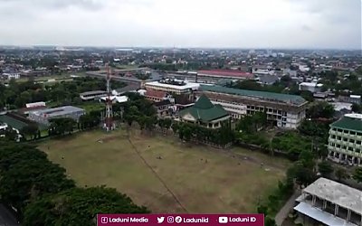 Ziarah di Makam KH. Ahmad Idris Marzuqi, Pengasuh Pesantren Lirboyo