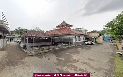 Ziarah di Makam KH. Muhammad Ilyas Cibeunteur, Masyayikh Pesantren Minhajul Karomah Banjar