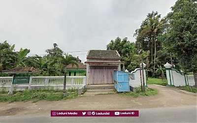 Ziarah di Makam KH. Juwaini Nuh, Muasis Pesantren Al-Hidayah Tertek, Kediri