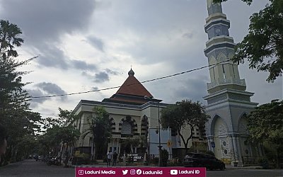 Ziarah di Makam Syekh Romo KH. Abdul Jalil Bin Mustaqiem, Mursyid Tarekat Sadziliyah Tulungagung