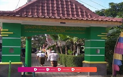 Ziarah di Makam KH. Chasbullah Badawi, Masyayikh Pesantren Al-Ihya Ulumaddin Cilacap