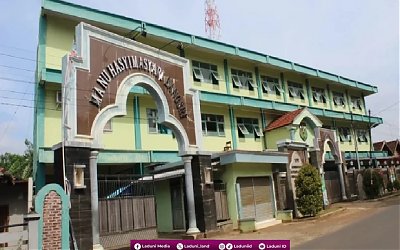 Ziarah di Makam KH. Mc. Amin Sholeh, Pendiri Pesantren Hasyim Asy'ari Jepara
