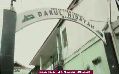 Ziarah di Makam KH. RA. Memed, Muasis Pesantren Darul Hidayah Kota Bandung