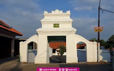 Ziarah di Makam Kyai Nur Iman Mlangi, Sosok Bangsawan Menjadi Ulama