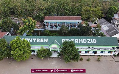 Ziarah di Makam KH. Ihsan Mahin, Pendiri Pesantren Attahdzib Jombang