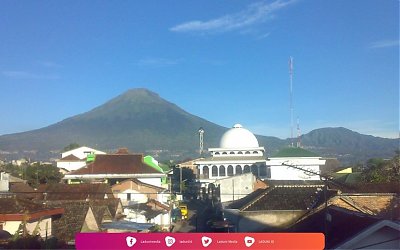 Ziarah di Makam KH. Muhaiminan Gunardho, Mursyid dari Parakan