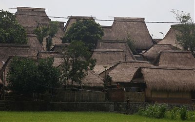 Tahan Gempa, Sejumlah Rumah Adat di Lombok Masih Utuh