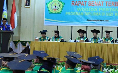 Akademi Gizi SIngkawang gelar Wisuda Pertama Program Diploma III