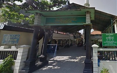 Wisata Rohani dan Bertawassul di Makam KH. Thoha Mu'id Kediri