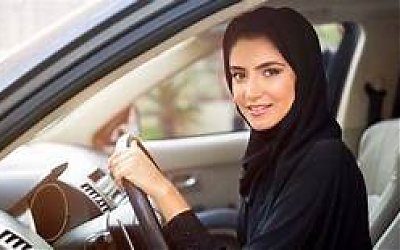 Perempuan Arab Saudi Rayakan Pencabutan Larangan Mengemudi