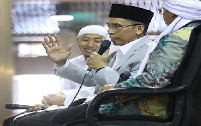 DR. TGB M. Zainul Majdi : Walaupun Berbeda Pandangan tetap Harus Saling Menghormati