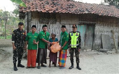 Muharroman, PC GP Ansor Sumenep Berbagi dengan Warga Kurang Mampu