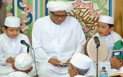 Sisi Romantis Abah Guru Sekumpul Ketika Menjamu Tamu