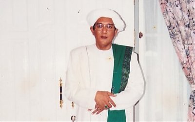 Abah Guru Sekumpul : Waspada Belajar Ilmu Hakikat dan Makrifat