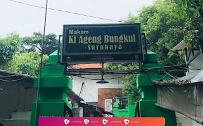 Ziarah di Makam Sunan Bungkul, Waliyullah dari Surabaya