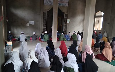 JRA Gelar Ruqiyah Masal di Ponpes Hidayatul Muhsinin
