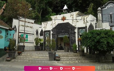 Ziarah Makam KH. Dalhar Watucongol, Wali Hakekat dari Magelang