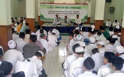 Ratusan Nahdliyin Agungkan Kalimat Tauhid