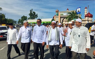 Meriahkan HS 2018, Ribuan Santri Pawai Keliling Bumi Teuku Umar