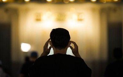 Hukum Menyadarkan Suami yang Lalai Shalat Lima Waktu Menurut Prof. Habib Quraish Shihab