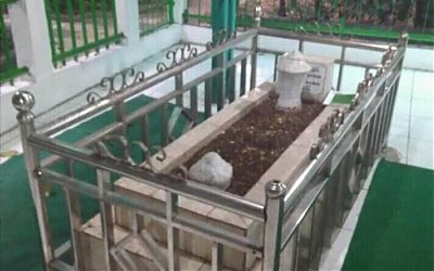 Ziarah Makam KH. Muhammad Mansyur Al-Batawie, Ulama Ahli Falak Asal Betawi