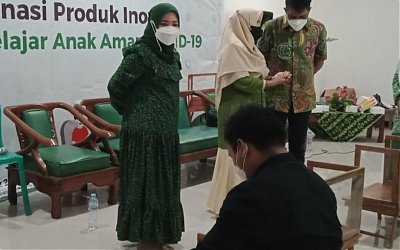 UNUSIA dan Yayasan Tanali Ciptakan Teknologi Meja Belajar Anak Aman Covid-19