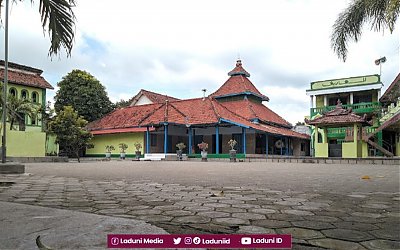 Ziarah di Makam Syaikh Imam Muhadi, Mursyid Qadiriyah wa Naqshabandiyah Nganjuk