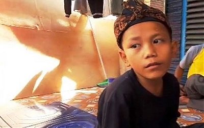 Kisah Bocah SD Menjual Gorengan untuk Penuhi Kebutuhan