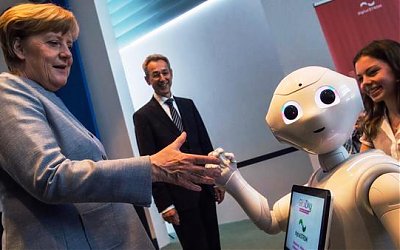 WEF: Akibat Pandemi, 85 Juta Pekerjaan Akan Digantikan Robot