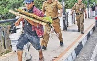 Tebarlah Memberantas Ketidakadilan dengan Senyuman